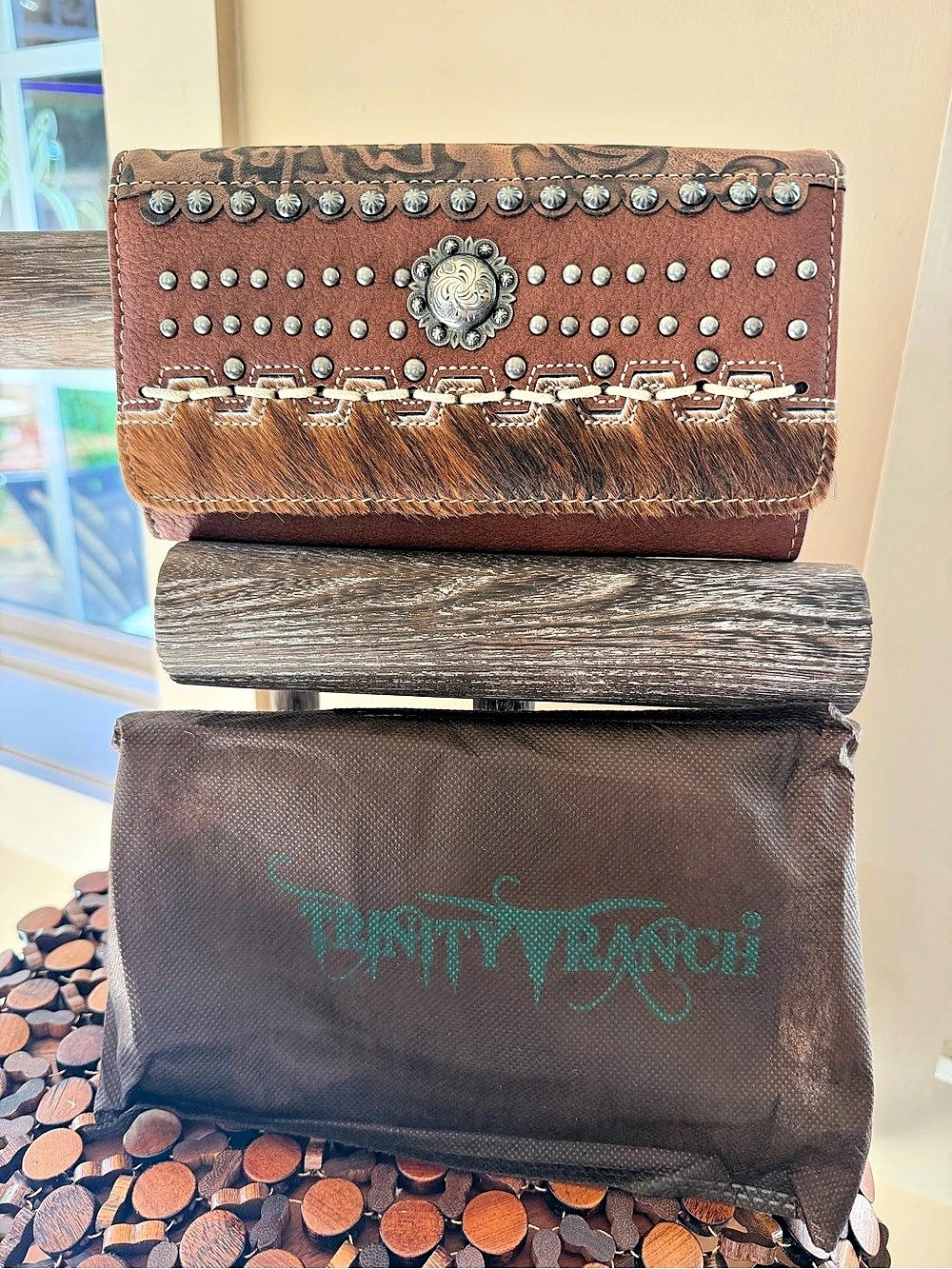 NWT Trinity Ranch Hair-On Cowhide Tooled CONCHO Wallet Wristlet Brown Western